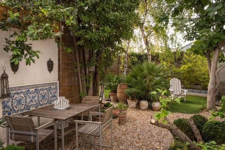 Ideas For Gardens - Styles, Plant Lists, and Garden Furniture